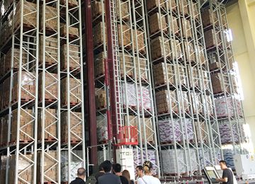 如何保養(yǎng)反轉(zhuǎn)式智能倉庫貨架？【易達貨架】