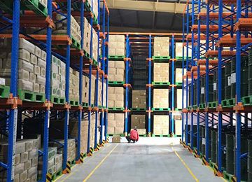 倉儲成本該怎么降？重型貨架生產(chǎn)公司解析【易達(dá)貨架】