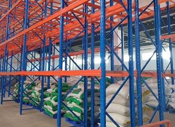 倉(cāng)儲(chǔ)分揀貨架都有哪些類(lèi)型？【易達(dá)貨架】