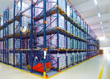 8米高的冷庫貨架有哪些類型？冷庫高層貨架廠解析【易達貨架】