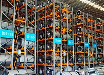 銅材卷料貨架需要定制叉車存取貨嗎？【易達貨架】