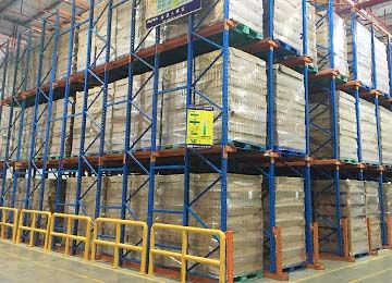 廣州貫通式貨架，貨物密集型存儲解決方案【易達(dá)貨架】