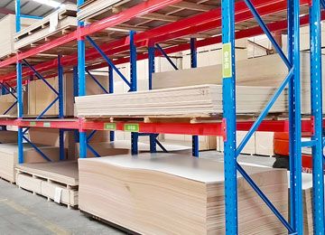 板材重型倉儲貨架，只要是板，都能輕松拿捏【易達(dá)貨架】