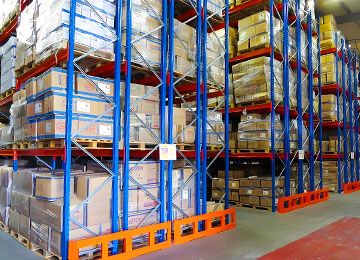 重型倉儲物流貨架，重型貨物密集型高效存儲方案【易達(dá)貨架】