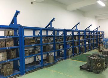 重型模具倉儲貨架，模具密集型高效存儲解決方案【易達(dá)貨架】