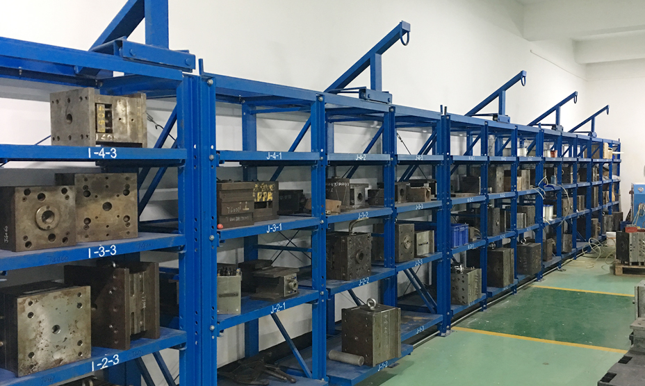 高密度存儲，實(shí)現(xiàn)“貨找人”式揀貨