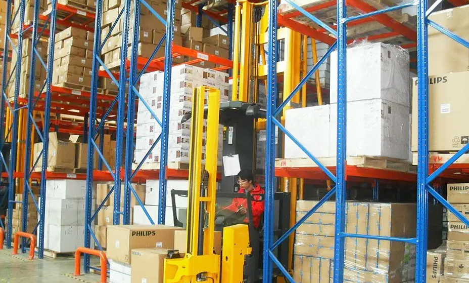 高密度存儲，實現“貨找人”式揀貨