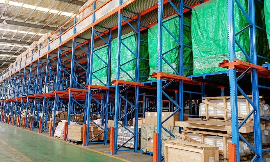 高密度存儲(chǔ)，實(shí)現(xiàn)“貨找人”式揀貨