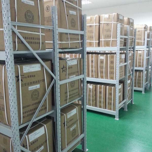 衣服工廠倉(cāng)庫(kù)貨架