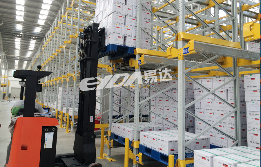 自動穿梭車貨架